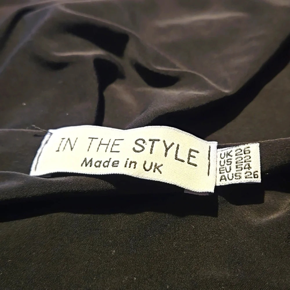 In the Style Black Pullover Top NWT Women’s 22 UK 26 Sleeveless Stretch Blouse - Picture 5 of 10